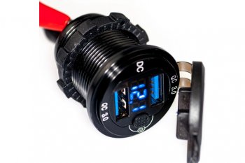 1 289 р. Розетка автомобильная встраиваемая 12V-24V 2USB вольтметр QC3.0 PRO LEGEND PRO LEGEND pl9370  с доставкой в г. Майкоп. Увеличить фотографию 3