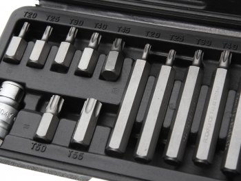 1 029 р. Набор бит 12 TORX T20-T55 3075мм 15 предметов с держателем в кейсе ROCKFORCE ROCKFORCE rf-4156c  с доставкой в г. Майкоп. Увеличить фотографию 2