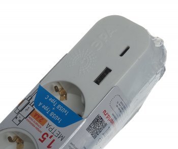 799 р. Фильтр сетевой 1.5м 10А 2200Вт 3 гнезда + 1 USB A 1 Type C с заземлением белый ЭРА ЭРА ub-3es-1,5m-usb  с доставкой в г. Майкоп. Увеличить фотографию 2