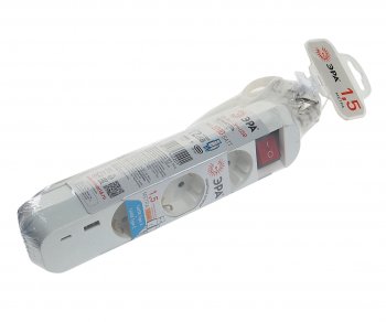 799 р. Фильтр сетевой 1.5м 10А 2200Вт 3 гнезда + 1 USB A 1 Type C с заземлением белый ЭРА ЭРА ub-3es-1,5m-usb  с доставкой в г. Майкоп. Увеличить фотографию 1