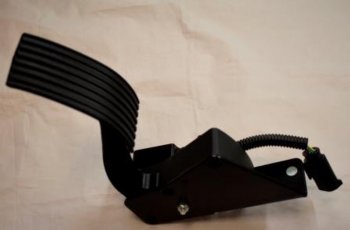 4 699 р. Педаль акселератора КАМАЗ-ЕВРО-4 электронная (дв.CUMMINS) CARTRONIC CARTRONIC crtr0124159  с доставкой в г. Майкоп. Увеличить фотографию 3