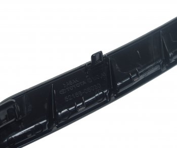 4 799 р. Накладка бампера TOYOTA Camry (17-) заднего OE TOYOTA 52166-06030  с доставкой в г. Майкоп. Увеличить фотографию 3