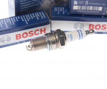 1 199 р. Свеча зажигания WR7DCX+ ВАЗ-2111 V8 комплект BOSCH BOSCH 0242235915  с доставкой в г. Майкоп. Увеличить фотографию 2