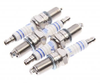 268 р. Свеча зажигания мото APRILIA KTM KAWASAKI SUZUKI YAMAHA HONDA (4шт.) MEGAPOWER MEGAPOWER 370-31-110  с доставкой в г. Майкоп. Увеличить фотографию 1