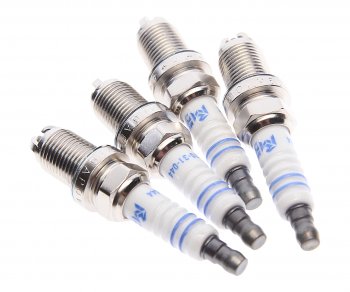 759 р. Свеча зажигания VW Bora,Golf 4,5,6,Passat B3,B5,B6 (1.41.61.8) AUDI A3 SEAT SKODA (4шт.) MEGAPOWER MEGAPOWER 370-31-121  с доставкой в г. Майкоп. Увеличить фотографию 2