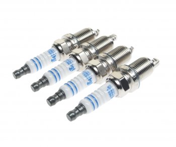 449 р. Свеча зажигания CHEVROLET Aveo (08-) (1.4) HONDA Accord (92-03) (4шт.) MEGAPOWER MEGAPOWER 370-31-105  с доставкой в г. Майкоп. Увеличить фотографию 1