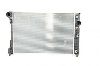 17 949 р. Радиатор MERCEDES GLK (X204) охлаждения двигателя BSG BSG bsg60520037  с доставкой в г. Майкоп. Увеличить фотографию 1