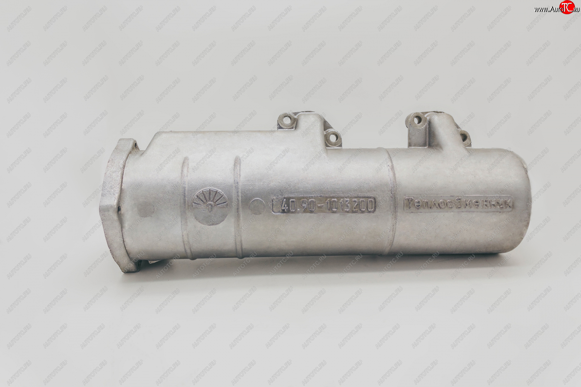 10 349 р. ТЕПЛООБМЕННИК Корпус теплообменника 40.90-1013200 и 343-1013200-30ТП для двигателя КамАЗ 40.90-1013215 КамАЗ 53213 (1979-2001)  с доставкой в г. Майкоп
