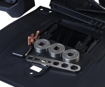 30 699 р. Аппарат сварочный 5.9кВт 50-200А d=1.6-40.6-1мм инвертор полуавтомат (с горелкой) ELITECH ELITECH wm 200 syn  с доставкой в г. Майкоп. Увеличить фотографию 6