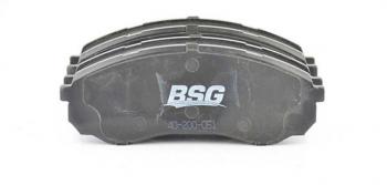 1 399 р. Колодки тормозные KIA Carnival (06-) передние (4шт.) BSG BSG bsg40200051 BSG bsg40200051  с доставкой в г. Майкоп. Увеличить фотографию 1