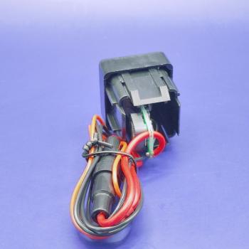 969 р. USB автомобильное зарядное устройство Lada 2110, 2111, 2112 АПЭЛ 2039548905926  с доставкой в г. Майкоп. Увеличить фотографию 3