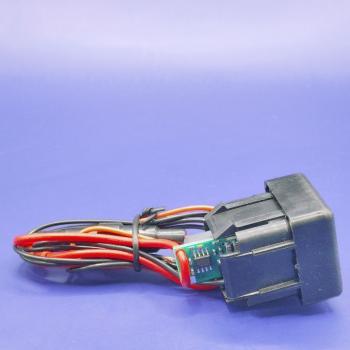 969 р. USB автомобильное зарядное устройство Lada 2110, 2111, 2112 АПЭЛ 2039548905926  с доставкой в г. Майкоп. Увеличить фотографию 2