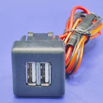 969 р. USB автомобильное зарядное устройство Lada 2110, 2111, 2112 АПЭЛ 2039548905926  с доставкой в г. Майкоп. Увеличить фотографию 1