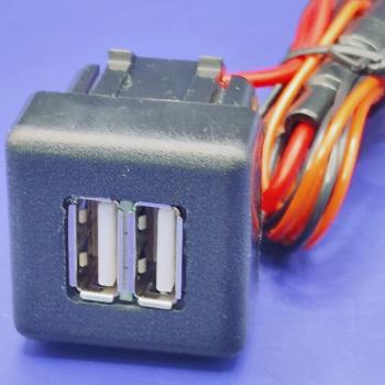 969 р. USB автомобильное зарядное устройство Lada 2110, 2111, 2112 АПЭЛ 2039548905926  с доставкой в г. Майкоп. Увеличить фотографию 6