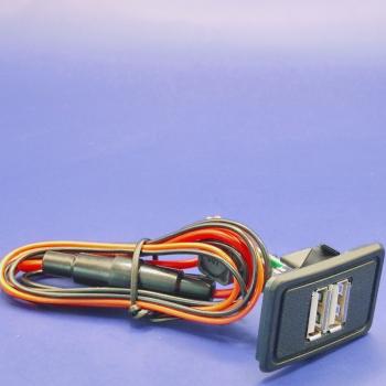 1 149 р. USB зарядное устройство для Нива 21213, 21214, 2131, 4х4 LADA 21083, 21093, 21099 АПЭЛ 2039550584201  с доставкой в г. Майкоп. Увеличить фотографию 4