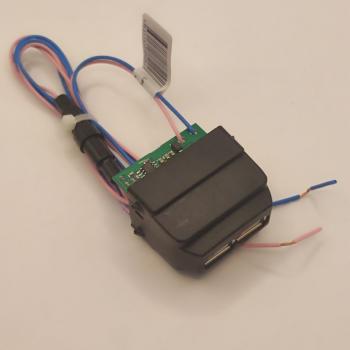1 269 р. Зарядное устройство USB 2.0 2х2 Largus FLX-ray DusterSandero 5V 3А в консоль ШТАТ 4631160765292  с доставкой в г. Майкоп. Увеличить фотографию 4
