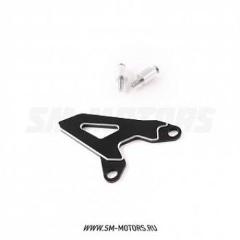 1 449 р. Защита ведущей звезды Honda CRF150 07, CRF450R450X 05-07  SM-PARTS черная  010263-757-8898  с доставкой в г. Майкоп. Увеличить фотографию 1