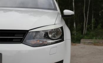 Накладки на передние фары (реснички) Русская Артель Volkswagen Polo 5 седан дорестайлинг (2009-2015) (глянец под покраску)