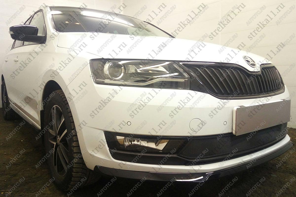 4 649 р. Защита радиатора (2 части) Стрелка11 Стандарт Skoda Rapid NH3 рестайлинг лифтбэк (2017-2020) (черная)  с доставкой в г. Майкоп