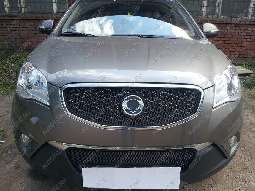3 169 р. Защита радиатора (верх) Стрелка11 Стандарт SSANGYONG Actyon дорестайлинг (2010-2013) (черная)  с доставкой в г. Майкоп