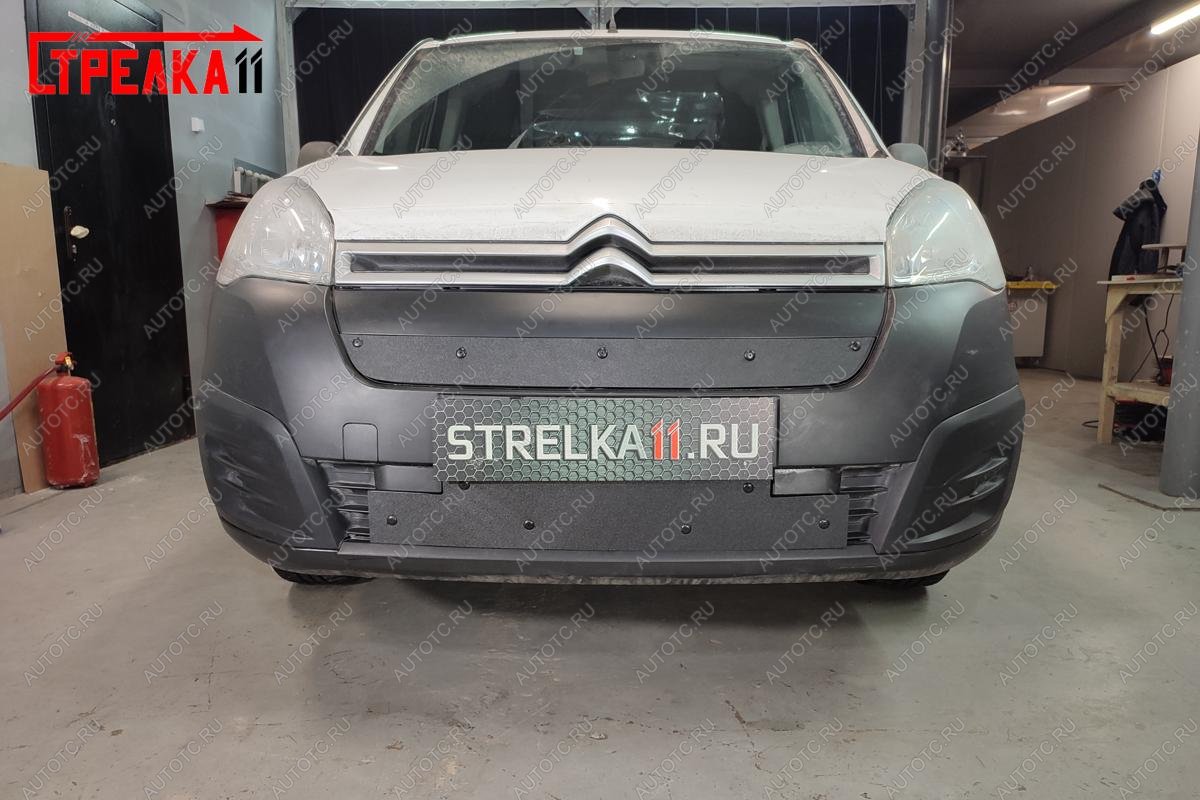 759 р. Зимняя заглушка решетки радиатора (низ) Стрелка11 CITROEN Berlingo B9 рестайлинг (2015-2022) (черная)  с доставкой в г. Майкоп