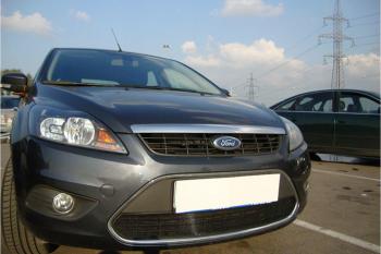 759 р. Зимняя заглушка решетки радиатора Стрелка11 Ford Focus 2 хэтчбэк 3 дв. рестайлинг (2007-2011) (черная)  с доставкой в г. Майкоп. Увеличить фотографию 2