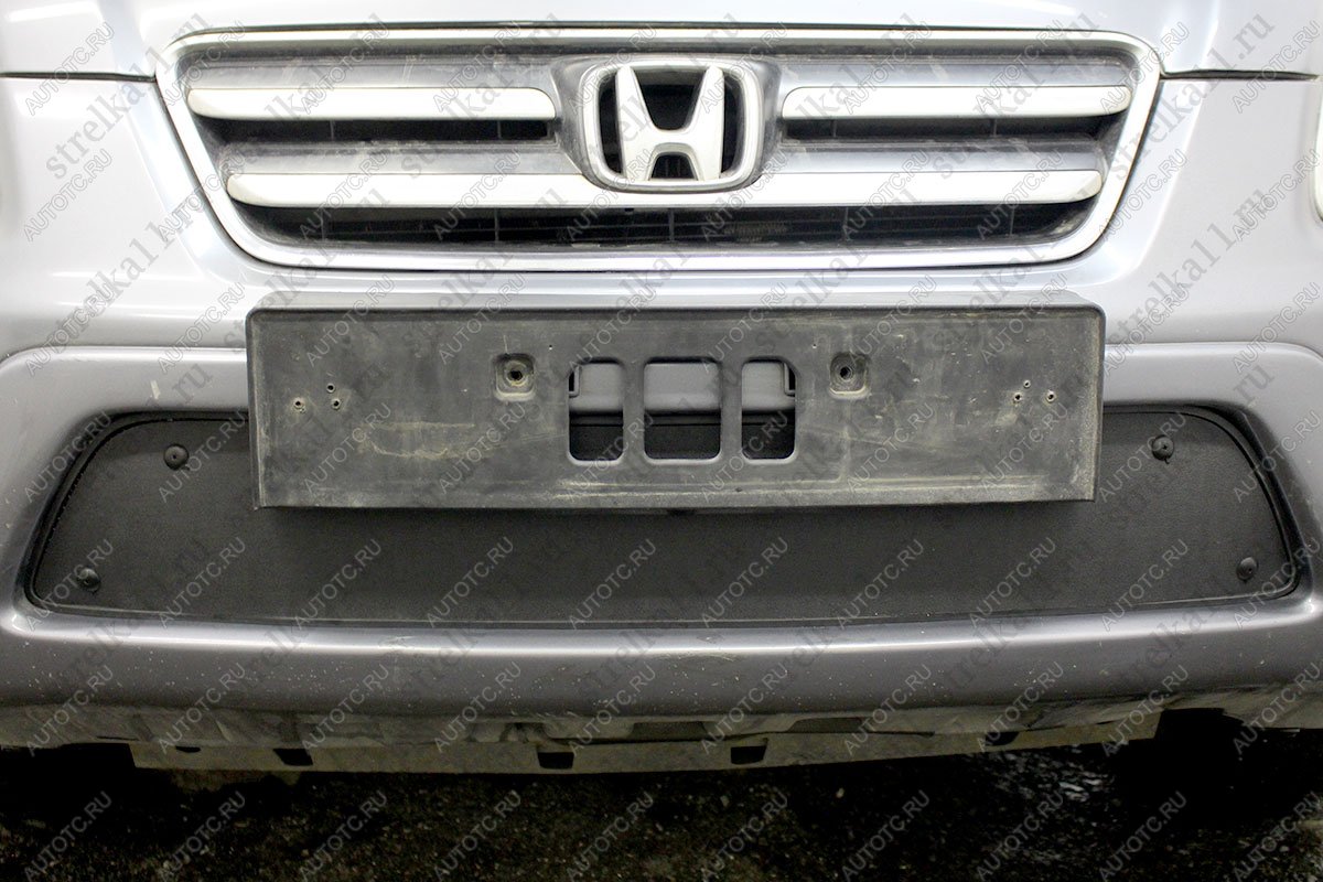 759 р. Зимняя заглушка решетки радиатора Стрелка11 Honda CR-V RD4,RD5,RD6,RD7,RD9  рестайлинг (2004-2006) (черная)  с доставкой в г. Майкоп