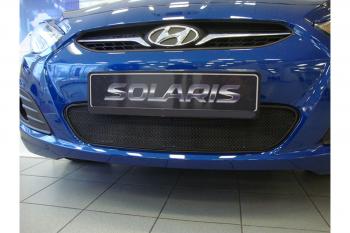 Зимняя заглушка решетки радиатора Стрелка11 Hyundai Solaris RBr хэтчбэк дорестайлинг (2010-2014) (черная)