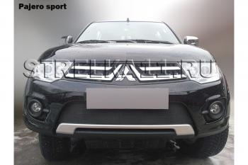 Зимняя заглушка решетки радиатора (Калуга) Стрелка11 Mitsubishi Pajero Sport PB рестайлинг (2013-2017) (черная)