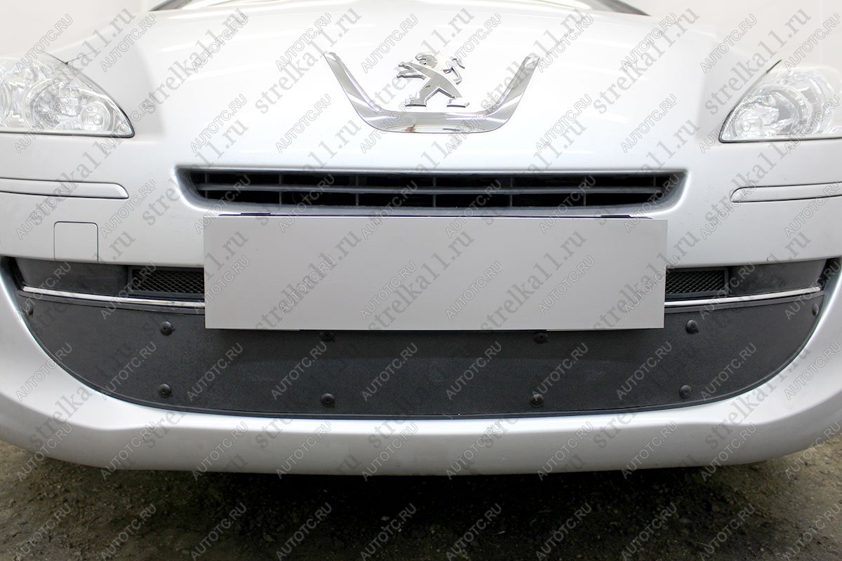 759 р. Зимняя заглушка решетки радиатора (3 части) Стрелка11 Peugeot 408  дорестайлинг (2010-2017) (черная)  с доставкой в г. Майкоп