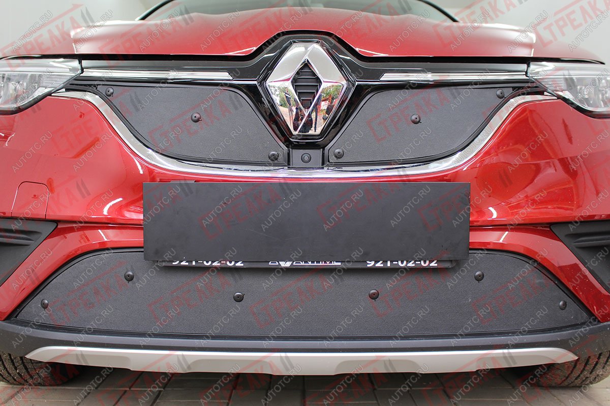 1 099 р. Зимняя заглушка решетки радиатора (верх, 2 части) Стрелка11 Renault Arkana (2019-2025) (черная)  с доставкой в г. Майкоп