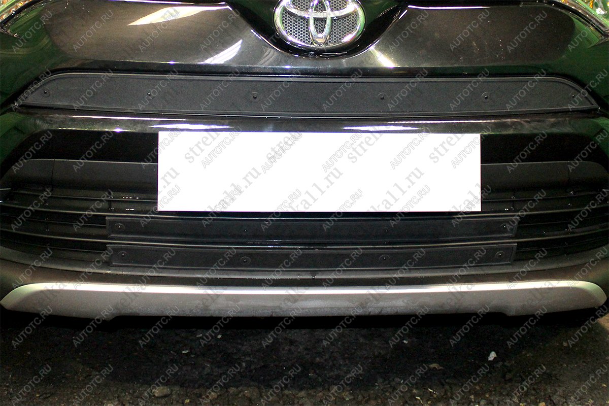 759 р. Зимняя заглушка решетки радиатора (верх) Стрелка11 Toyota RAV4 XA40 5 дв. рестайлинг (2015-2019) (черная)  с доставкой в г. Майкоп
