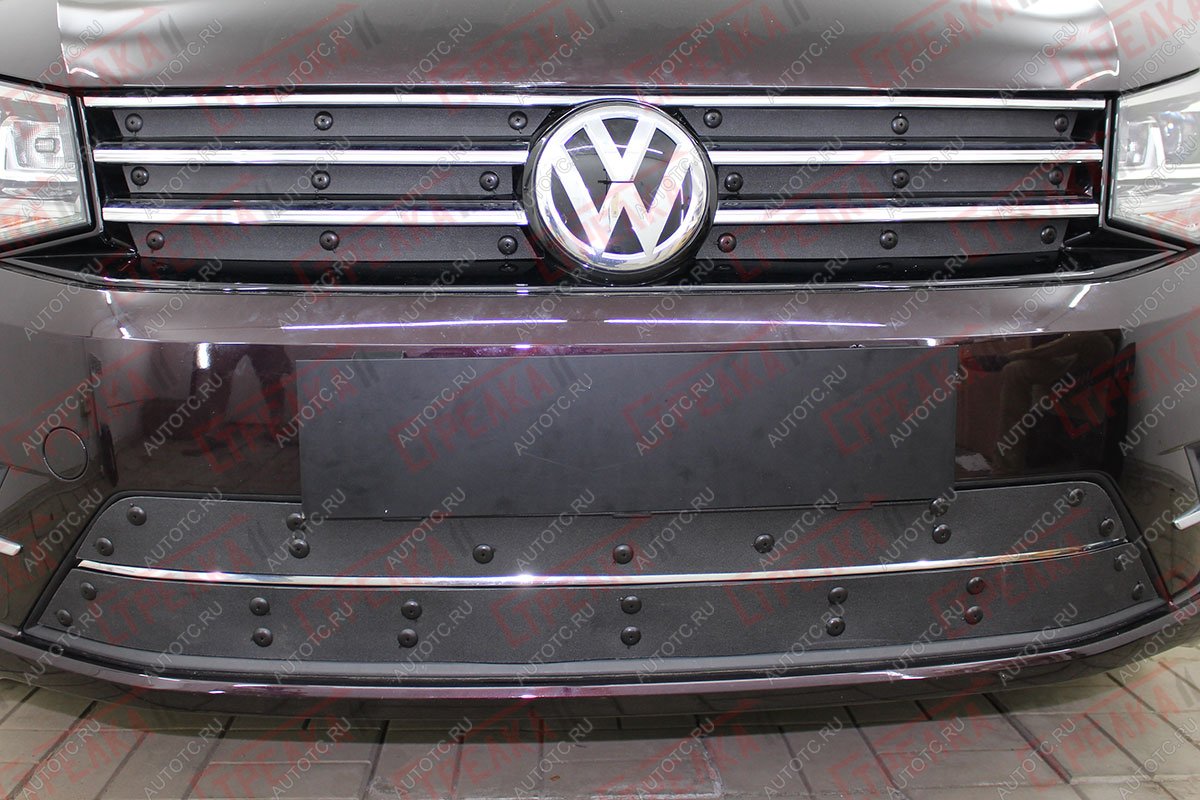 1 479 р. Зимняя заглушка решетки радиатора (верх 6 частей) Стрелка11 Volkswagen Caddy 2K рестайлинг (2015-2020) (черная)  с доставкой в г. Майкоп