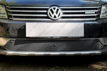 Зимняя заглушка решетки радиатора Стрелка11 Volkswagen Passat B7 седан (2010-2015) (черная)