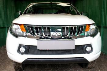 3 899 р. Защита радиатора низ Стрелка11 PREMIUM Mitsubishi L200 5 KK,KL дорестайлинг (2015-2019) (черная)  с доставкой в г. Майкоп. Увеличить фотографию 2