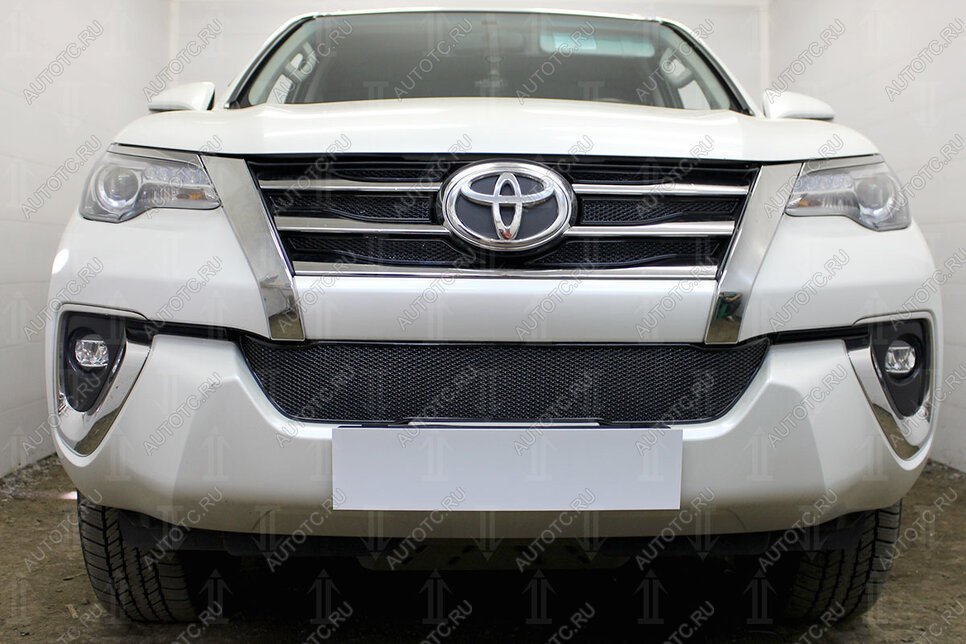 4 499 р. Защита радиатора (низ) (Black Onyx) Стрелка11 PREMIUM Toyota Fortuner AN160 рестайлинг (2020-2025) (черная)  с доставкой в г. Майкоп