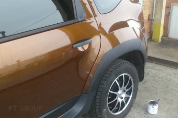 Комплект накладок на колёсные арки Petroil Tuning Renault Duster HS рестайлинг (2015-2021) (Текстурная поверхность)