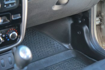 2 969 р. Накладки на ковролин АртФорм Renault Duster HS рестайлинг (2015-2021) (Передние)  с доставкой в г. Майкоп. Увеличить фотографию 2