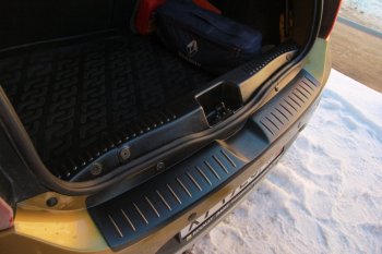 1 089 р. Накладка в проём багажника АртФорм Renault Sandero (B8) дорестайлинг (2014-2018)  с доставкой в г. Майкоп. Увеличить фотографию 2