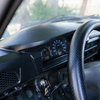 999 р. Накладка на парприз Autodemic (для авто с комбинацией приборов 21150-3801010 и щитком панели 21214-5325124) Лада нива 4х4 2131 5 дв. дорестайлинг (1993-2019)  с доставкой в г. Майкоп. Увеличить фотографию 9