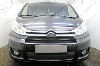 Защитная сетка радиатора в бампер (ячейка 3х7 мм) Стрелка 11 Стандарт CITROEN Jumpy рестайлинг (2013-2017) (черная)