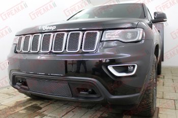 4 299 р. Защитная сетка радиатора в бампер (ячейка 4х10 мм, Laredo, Limited, Trailhawk) Стрелка11 Премиум Jeep Grand Cherokee WK2 2-ой рестайлинг (2017-2022) (черная)  с доставкой в г. Майкоп. Увеличить фотографию 2