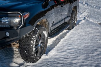 62 039 р. Защита порогов с подножкой (на а/м без гидроподвески) РИФ Toyota Land Cruiser 200 1-ый рестайлинг (2012-2015)  с доставкой в г. Майкоп. Увеличить фотографию 3