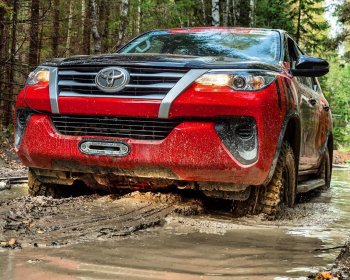 25 279 р. Площадка под лебёдку РИФ (в штатный бампер) Toyota Fortuner AN160 дорестайлинг (2015-2020)  с доставкой в г. Майкоп. Увеличить фотографию 2