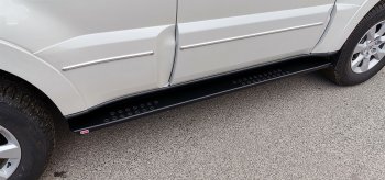 55 109 р. Защита порогов с подножкой РИФ Mitsubishi Pajero 4 V90 дорестайлинг (2006-2011)  с доставкой в г. Майкоп. Увеличить фотографию 4