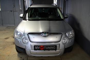 2 699 р. Зимняя заглушка решётки радиатора MV-Tuning (верхняя)  Skoda Yeti (2009-2013) (Глянец под покраску, Неокрашенная)  с доставкой в г. Майкоп. Увеличить фотографию 2