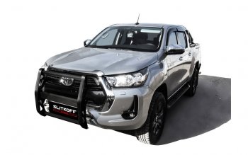 Кронштейн для противотуманных фар Slitkoff (BRUTAL) Toyota Hilux AN120 1-ый рестайлинг (2017-2020) (Сталь с полимерным покрытием. Цвет: черный)