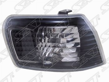 Правый указатель поворота передний SAT (черный хрусталь, 12-450) Toyota Corolla E110 седан дорестайлинг (1997-2000)