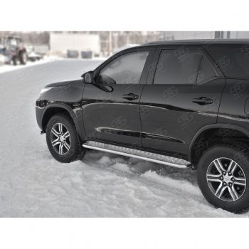 24 649 р. Порожки для ног (труба Ø42) SLITKOFF  Toyota Fortuner  AN160 (2015-2025) дорестайлинг, рестайлинг (лист - алюминий, профиль - нержавейка)  с доставкой в г. Майкоп. Увеличить фотографию 3
