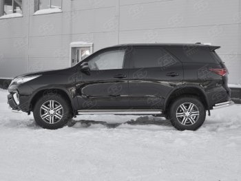 Порожки для ног (труба Ø63) SLITKOFF Toyota Fortuner  AN160 (2015-2025) дорестайлинг, рестайлинг (лист - нержавейка, профиль - нержавейка)